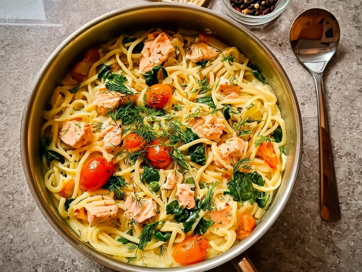 One Pot Pasta Lachs: Schnell, einfach & cremig - Bild 2