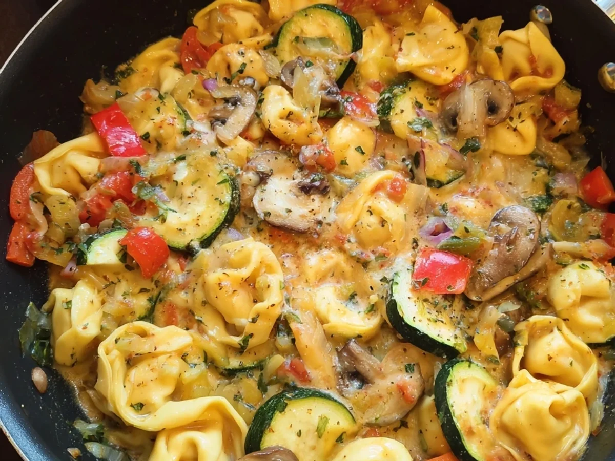 Tortellini-Gemüsepfanne: Schnell & lecker - Bild 1