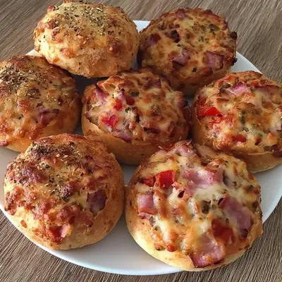 Pizzabrötchen Rezept: Einfach & Lecker